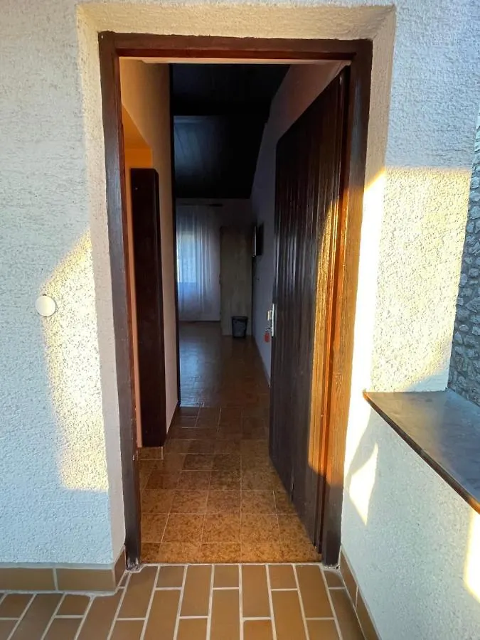 Apartment Ado Selce Croácia