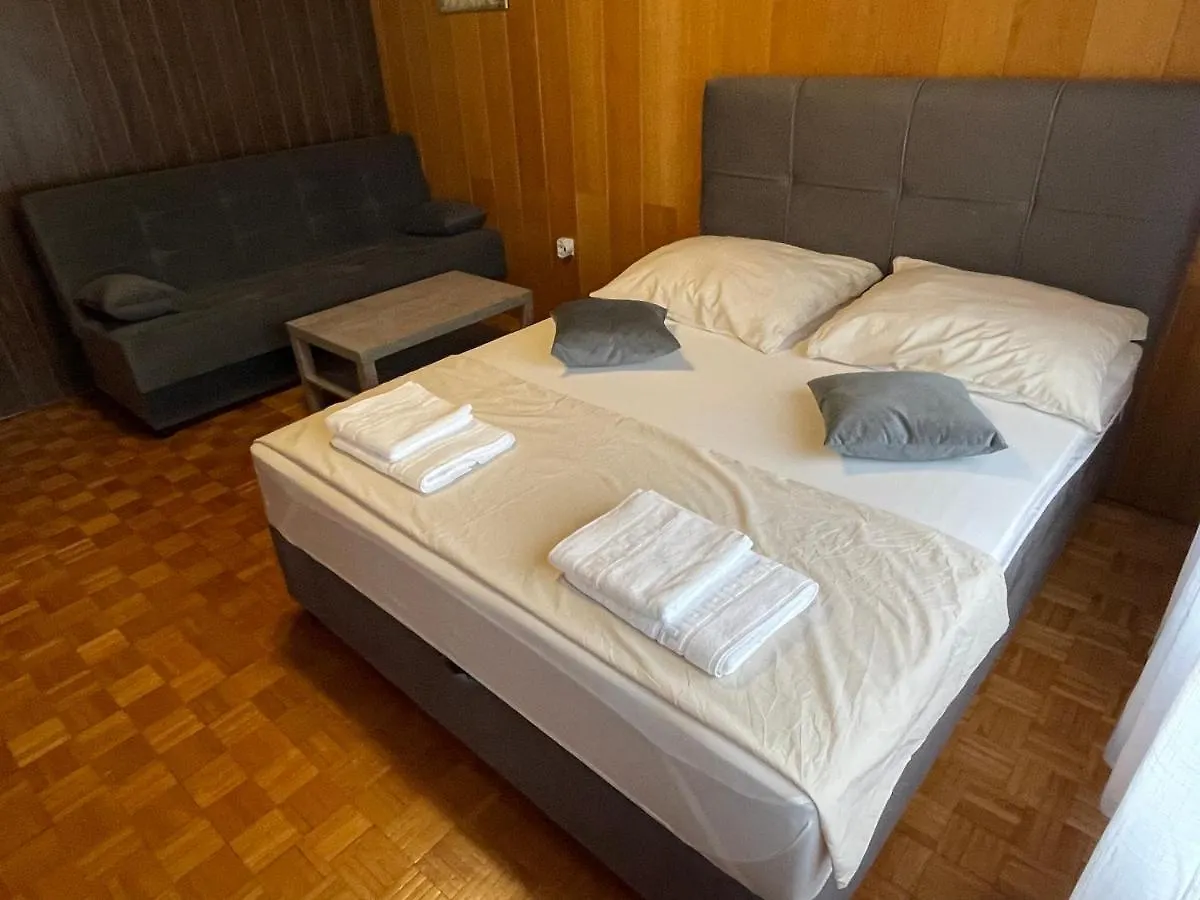 Casa de hóspedes Apartment Ado Selce